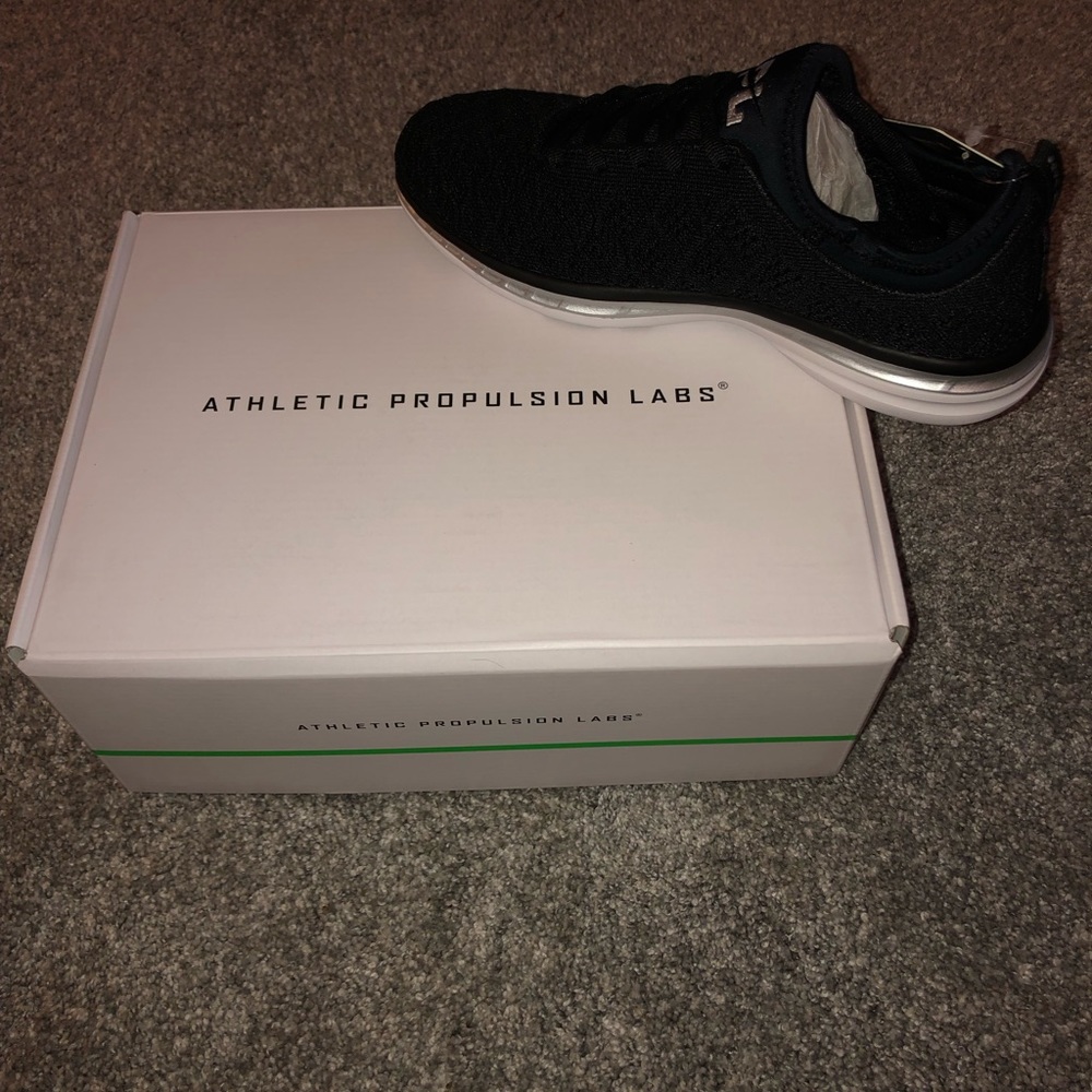 APL Women’s Sneakers Black/Metallic Silver